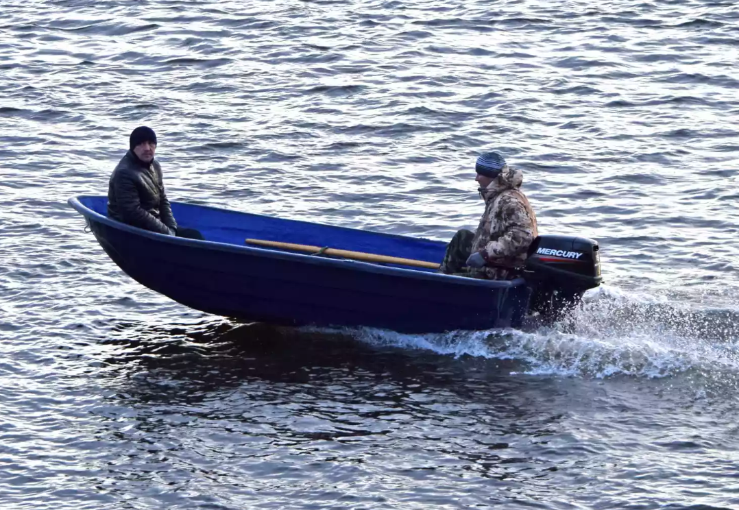 Стеклопластиковая лодка Neman-340 (тримаран) в Нефтеюганске