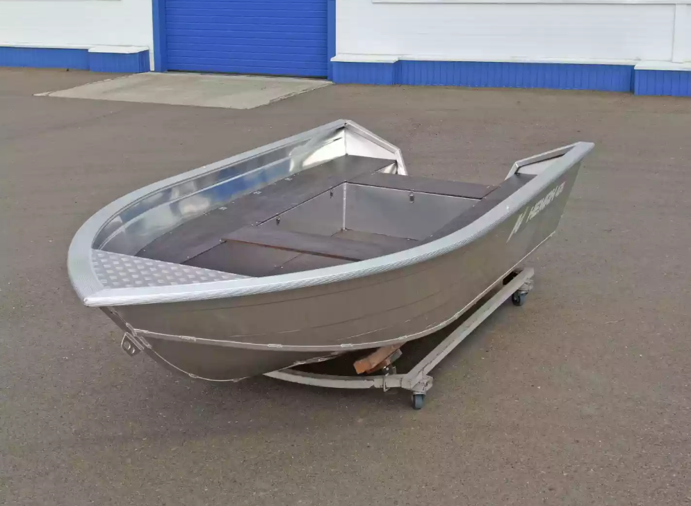 Алюминиевая лодка  Неман-420 в Нефтеюганске