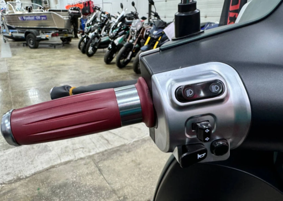 Скутер PROMAX Miami 240 (49) в Нефтеюганске