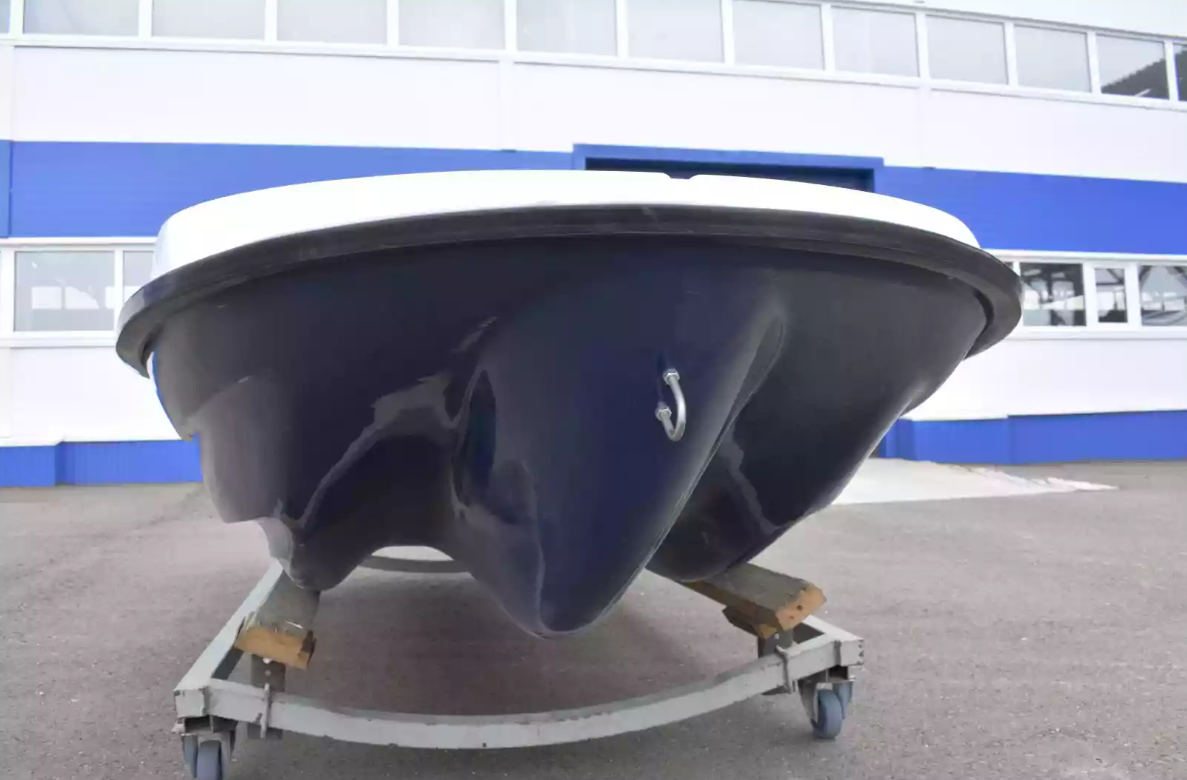 Стеклопластиковая лодка Пингвин New (тримаран) в Нефтеюганске