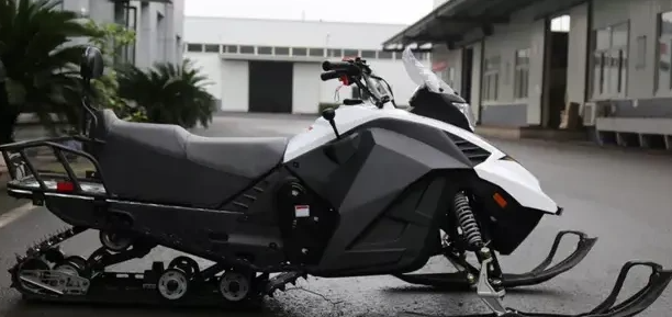 Снегоход ULAR 220 в Нефтеюганске