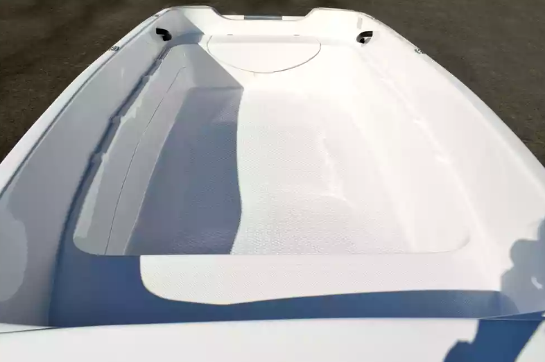 Стеклопластиковая лодка Пингвин (тримаран) в Нефтеюганске