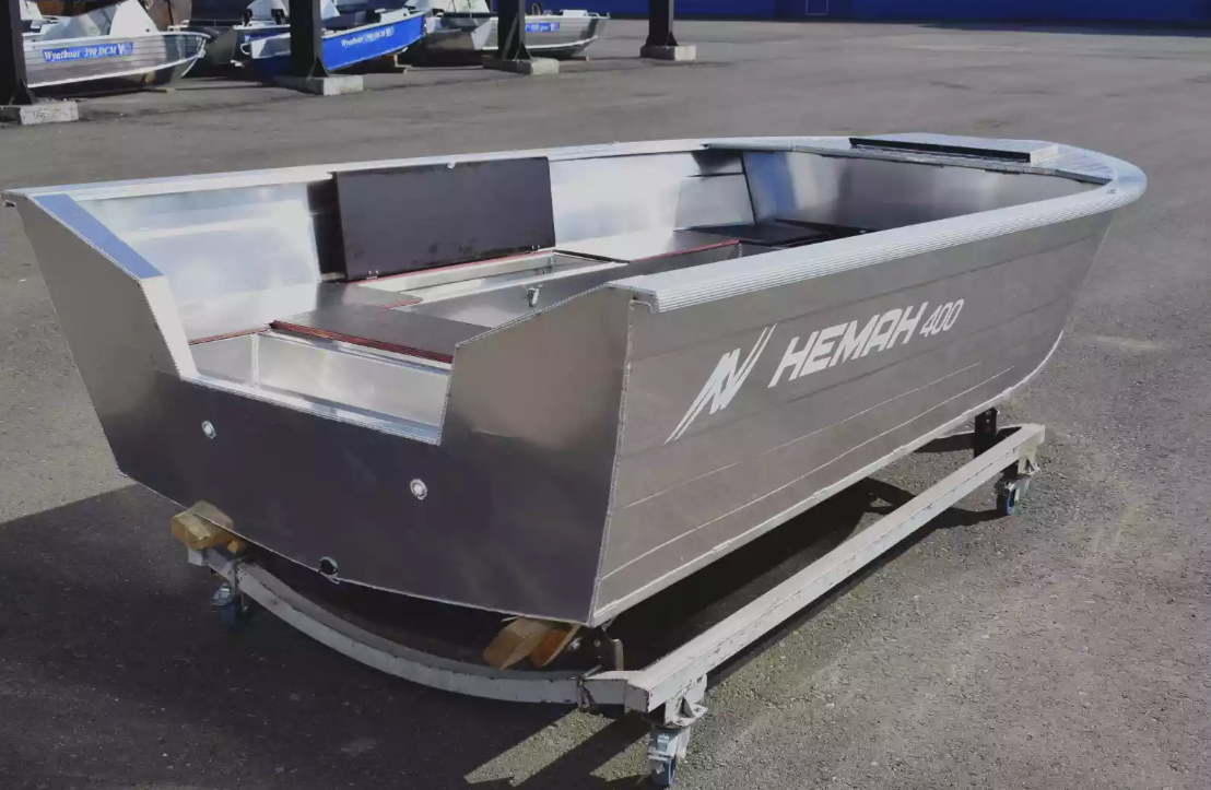 Алюминиевая лодка Неман-400 Р PRO в Нефтеюганске