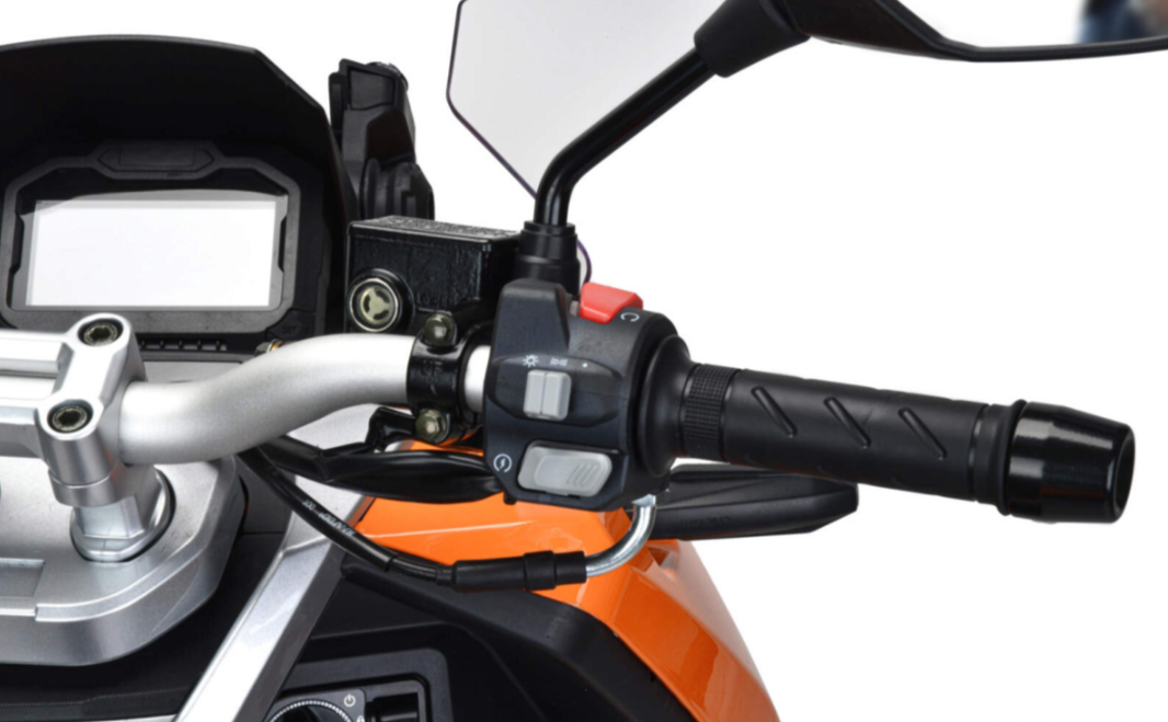 Скутер MOTOLAND (МОТОЛЕНД) T-MAX 150 в Нефтеюганске