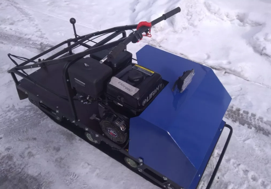 Мотобуксировщик AhtaR ЗИМА с реверсом (задний ход) в Нефтеюганске