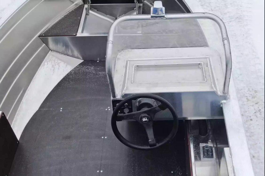 Алюминиевая лодка Неман-400 С в Нефтеюганске