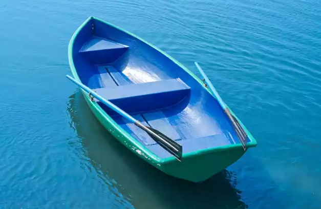 Стеклопластиковая лодка Дельфин в Нефтеюганске