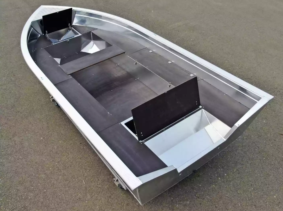 Алюминиевая лодка  Неман-420 в Нефтеюганске