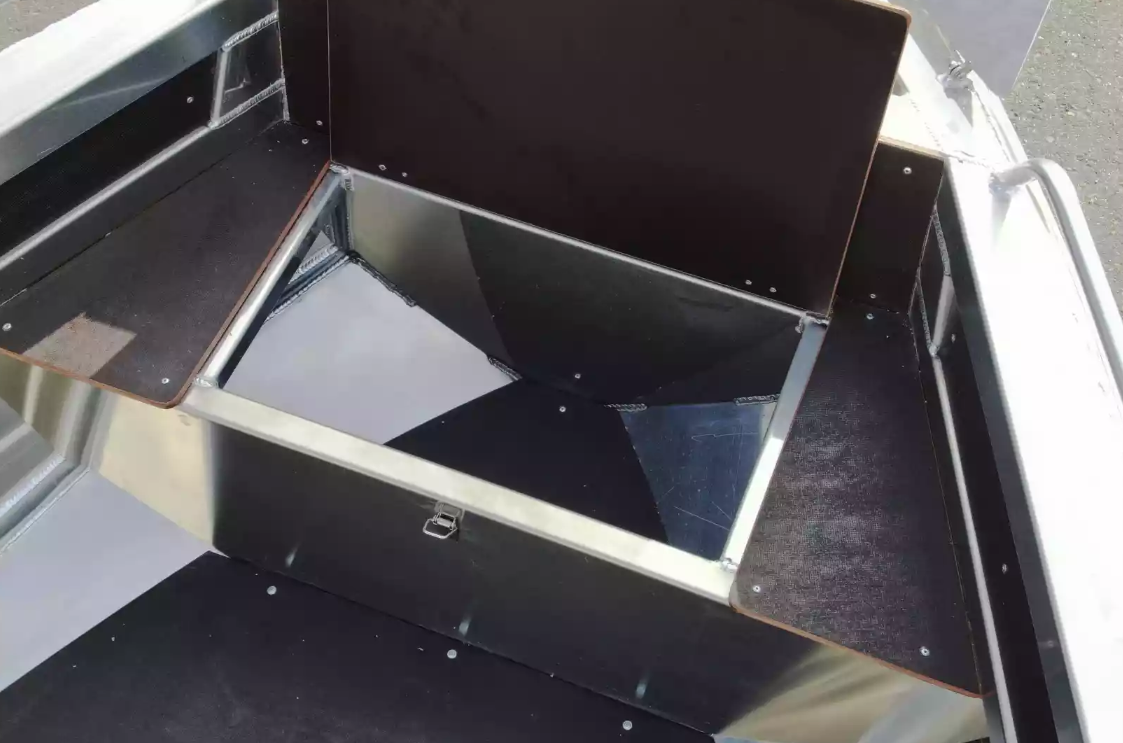 Алюминиевая лодка  Неман-480 Р в Нефтеюганске