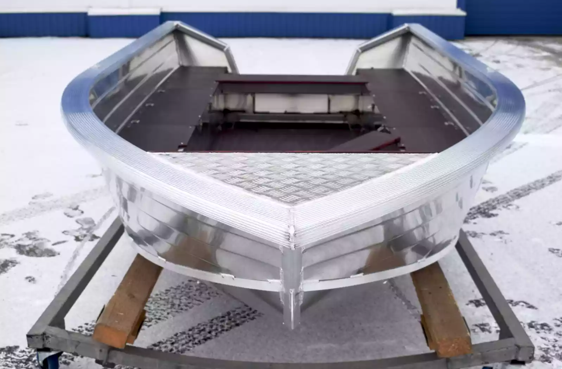 Алюминиевая лодка Неман-400 в Нефтеюганске