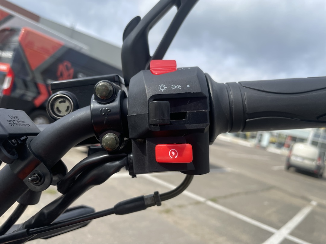 Мопед PROMAX CB150R (49) в Нефтеюганске