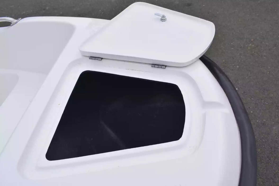 Стеклопластиковая лодка Пингвин New (тримаран) в Нефтеюганске