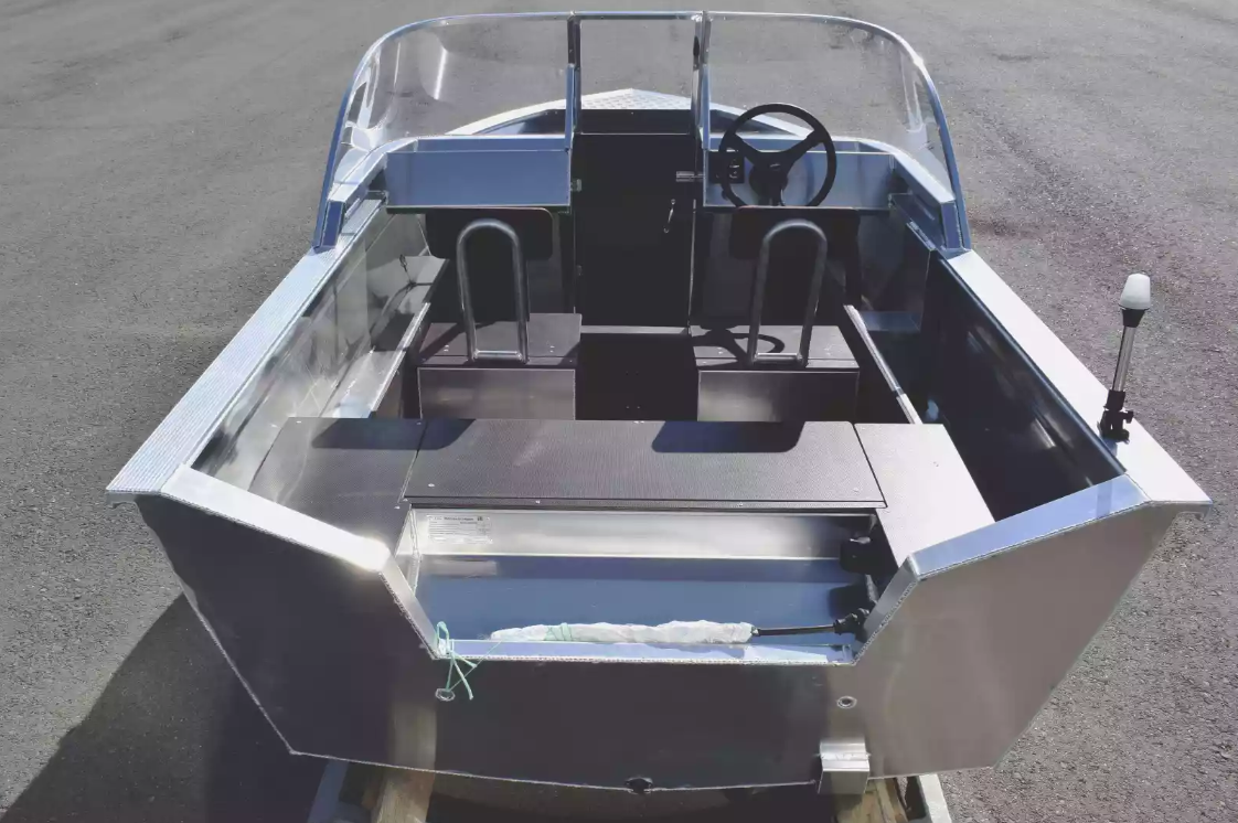 Алюминиевая лодка  Неман-400 DCM в Нефтеюганске