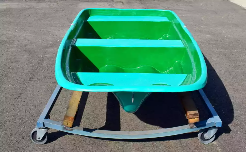 Стеклопластиковая лодка Старт (тримаран) в Нефтеюганске