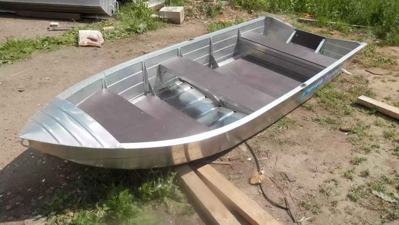 Алюминиевая лодка Вятка-Профи 32 в Нефтеюганске