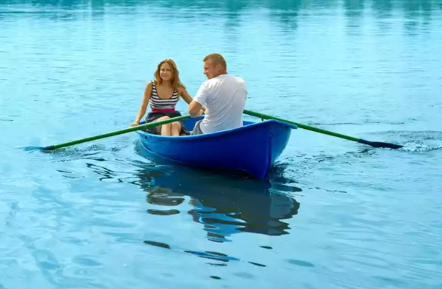 Стеклопластиковая лодка Дельфин в Нефтеюганске