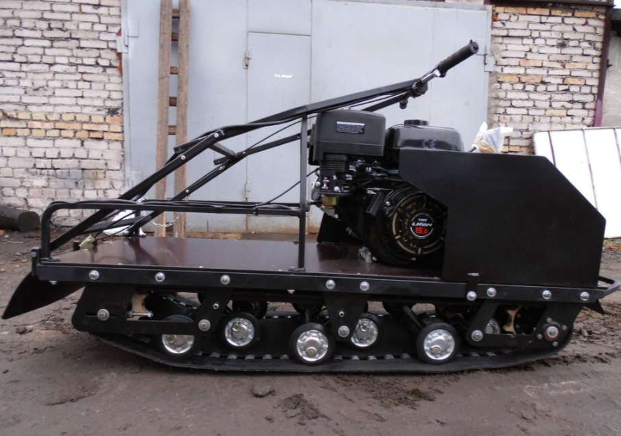 Мотобуксировщик AhtaR Зима 9 л/с с вариатором в Нефтеюганске