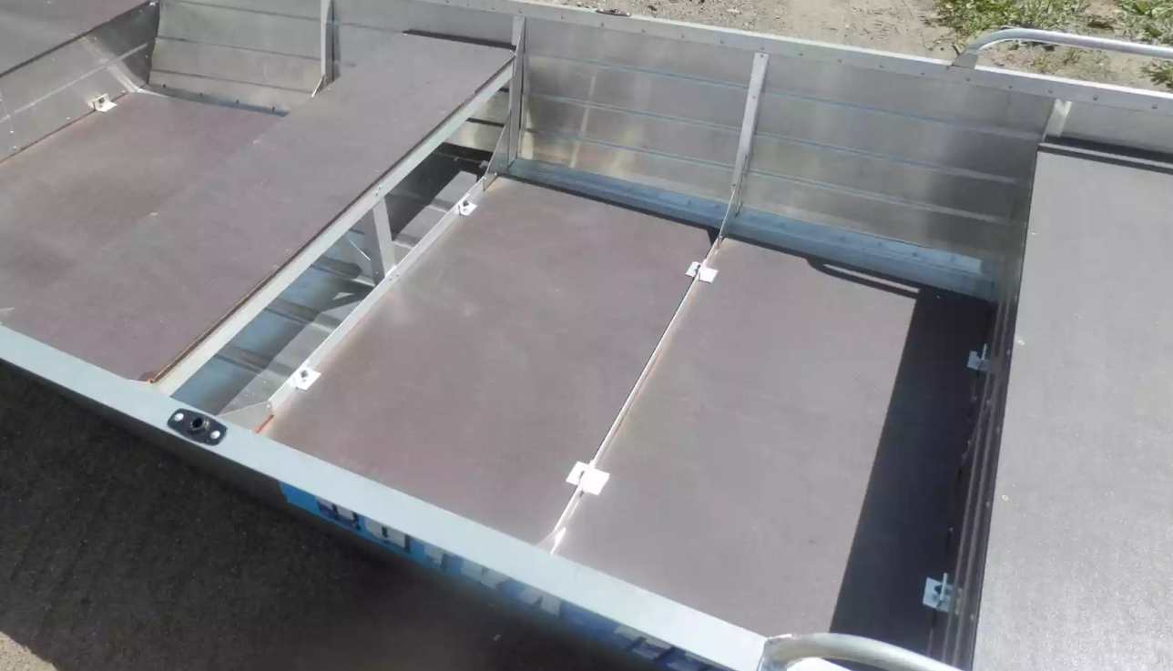 Алюминиевая лодка Вятка-Профи 32 в Нефтеюганске