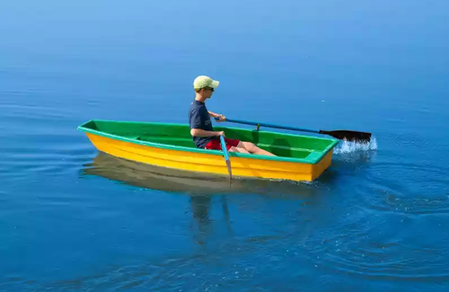 Стеклопластиковая лодка Малютка в Нефтеюганске