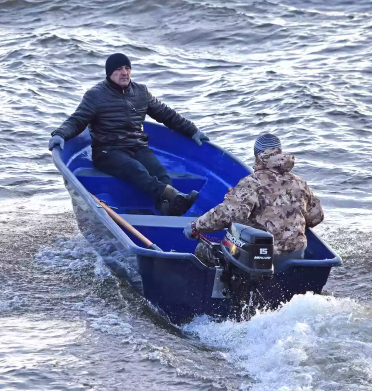 Стеклопластиковая лодка Neman-340 (тримаран) в Нефтеюганске