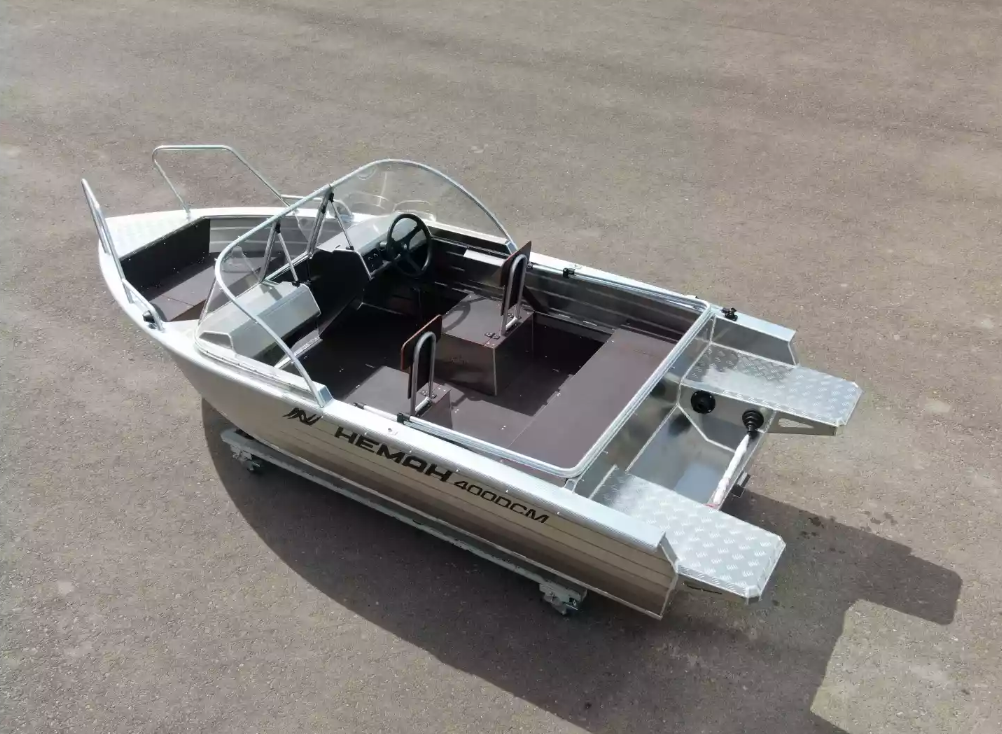Алюминиевая лодка  Неман-400 DCM NEW в Нефтеюганске