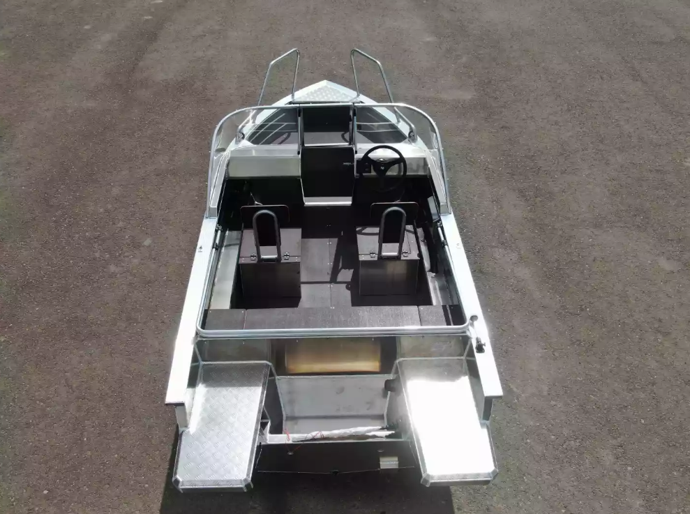 Алюминиевая лодка  Неман-400 DCM NEW в Нефтеюганске