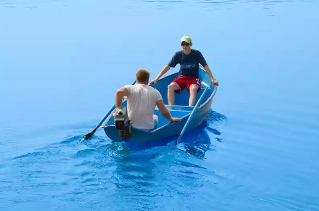 Стеклопластиковая лодка Омуль в Нефтеюганске