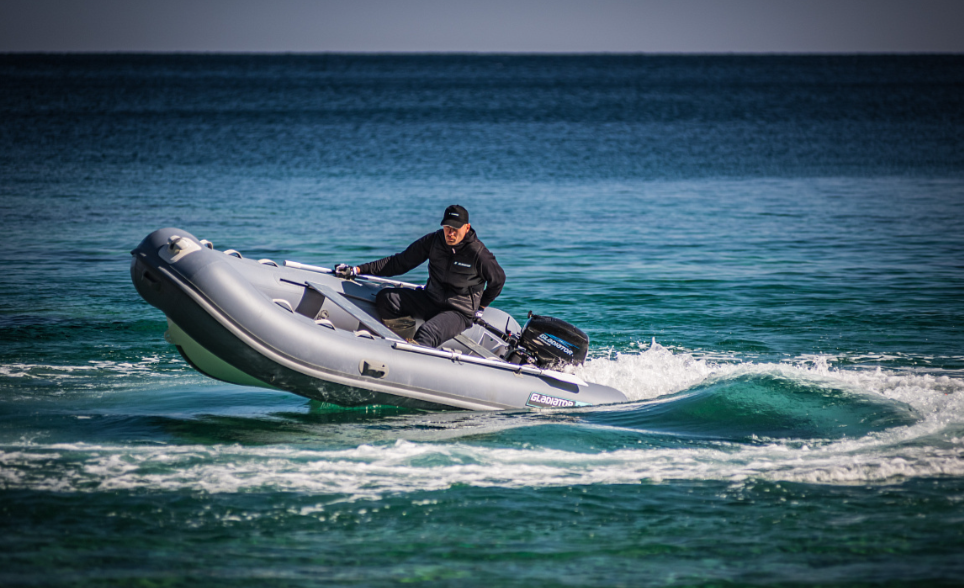 Лодка GLADIATOR RIB380AL в Нефтеюганске