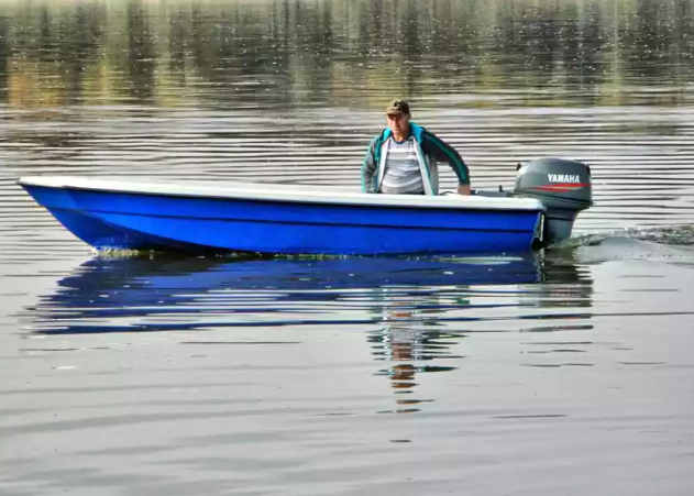 Стеклопластиковая лодка Wyatboat 430 тримаран в Нефтеюганске