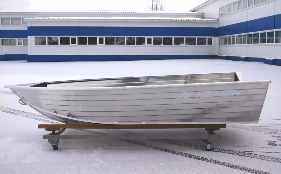 Алюминиевая лодка Неман-400 в Нефтеюганске