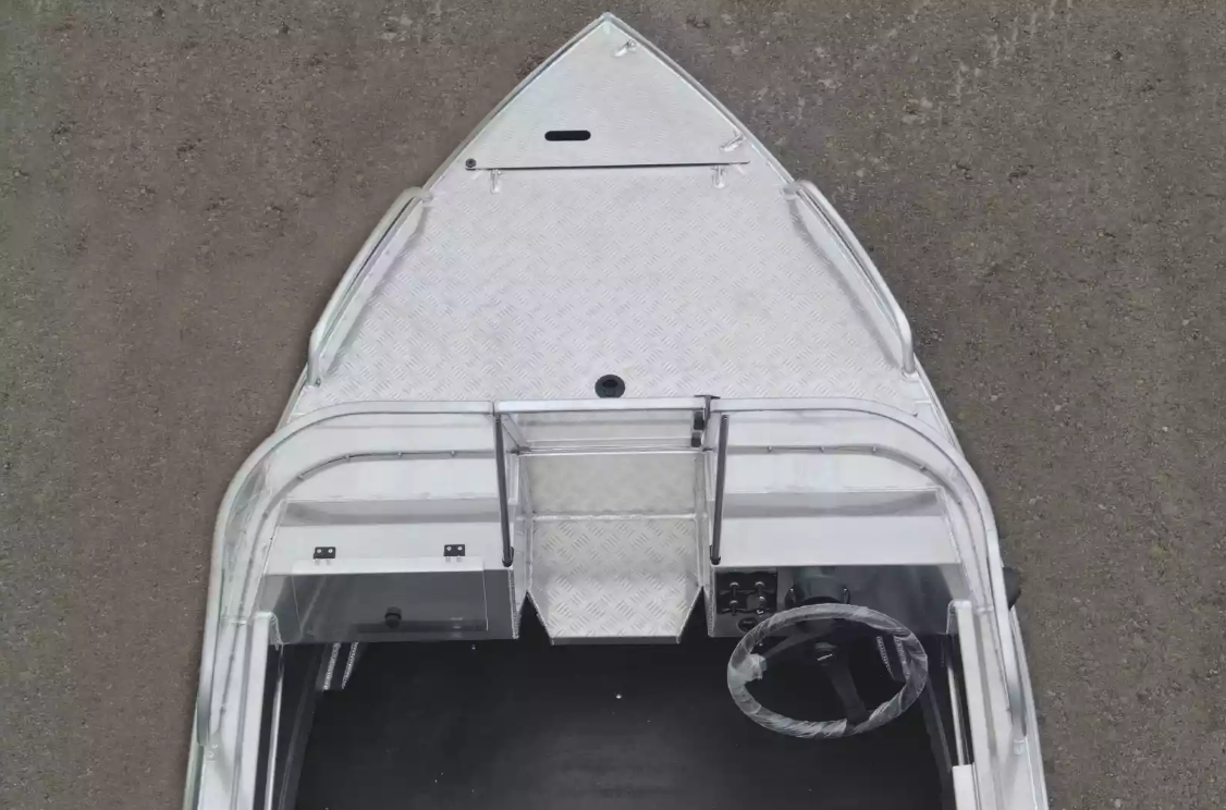 Алюминиевая лодка  Neman-400 PRO в Нефтеюганске