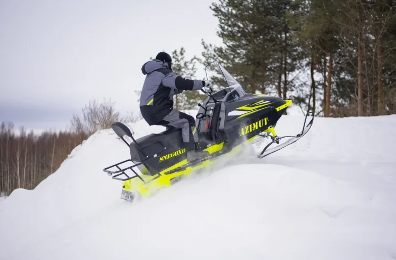 Миниснегоход Бурлак Азимут 20 л.с.  Б/У в Нефтеюганске