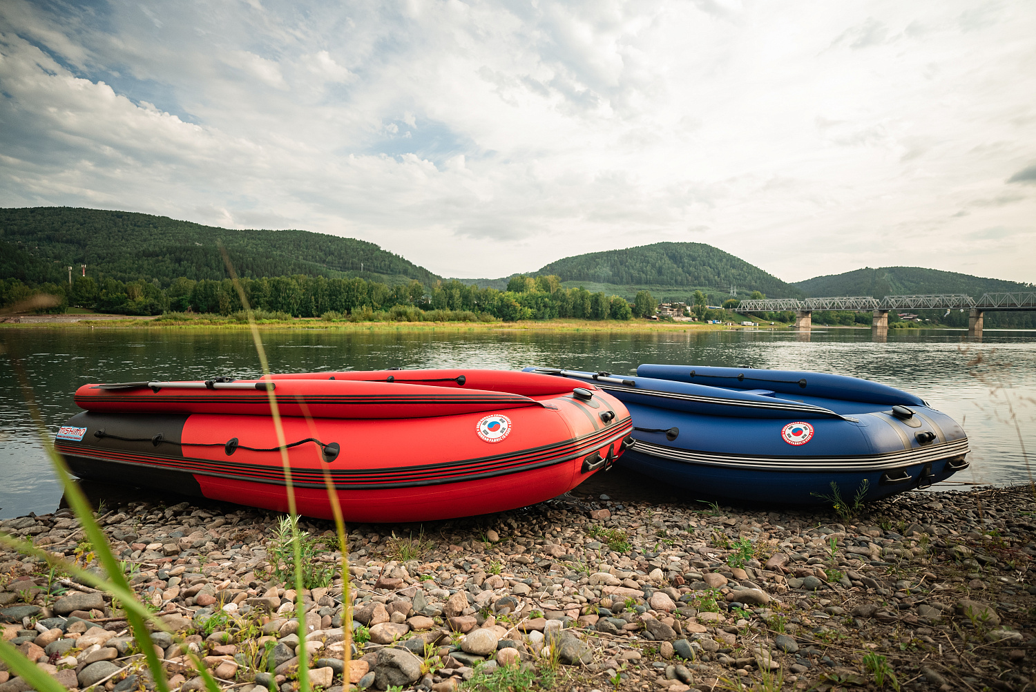 Лодка MISHIMO RIVER FJET PRO 430  под водомет в Нефтеюганске