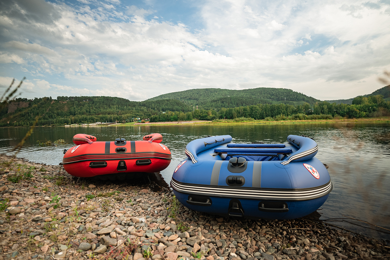 Лодка MISHIMO RIVER FJET PRO 430  под водомет в Нефтеюганске