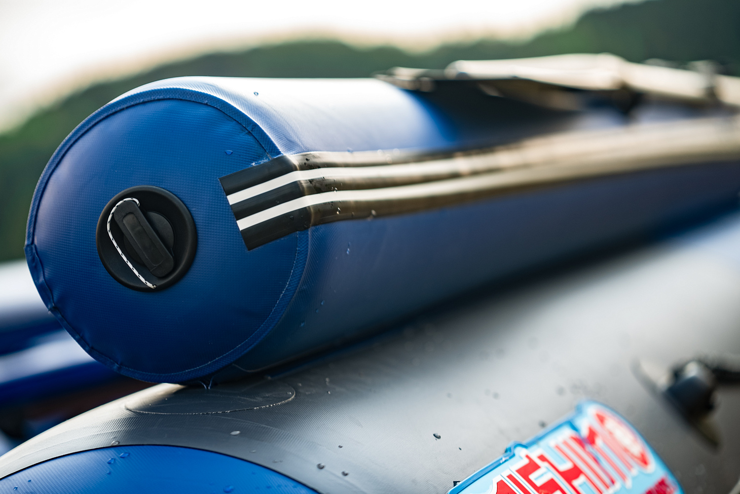 Лодка MISHIMO RIVER FJET PRO 430  под водомет в Нефтеюганске