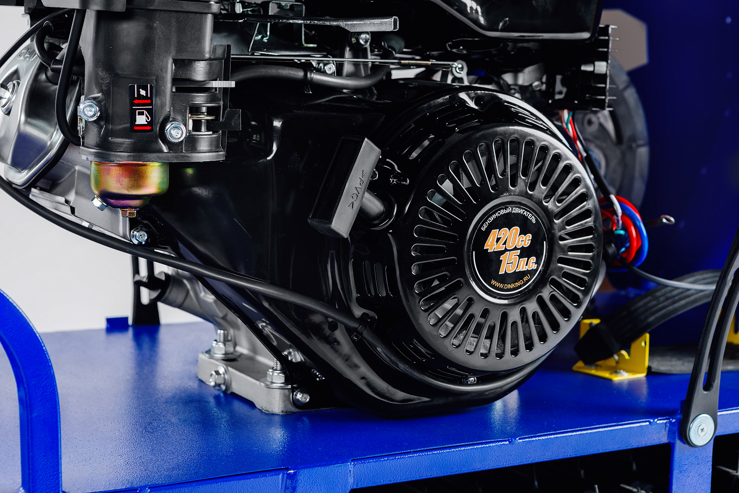 Мотобуксировщик SNOW DOG 17 с эл. запуском (DINKING) в Нефтеюганске