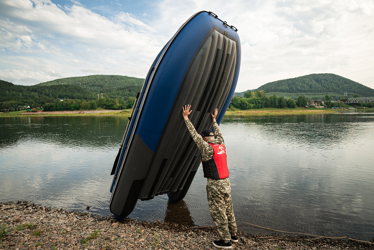 Лодка MISHIMO RIVER FJET PRO 430  под водомет в Нефтеюганске